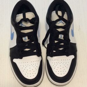 Air Jordan 1 low black university blue shoes